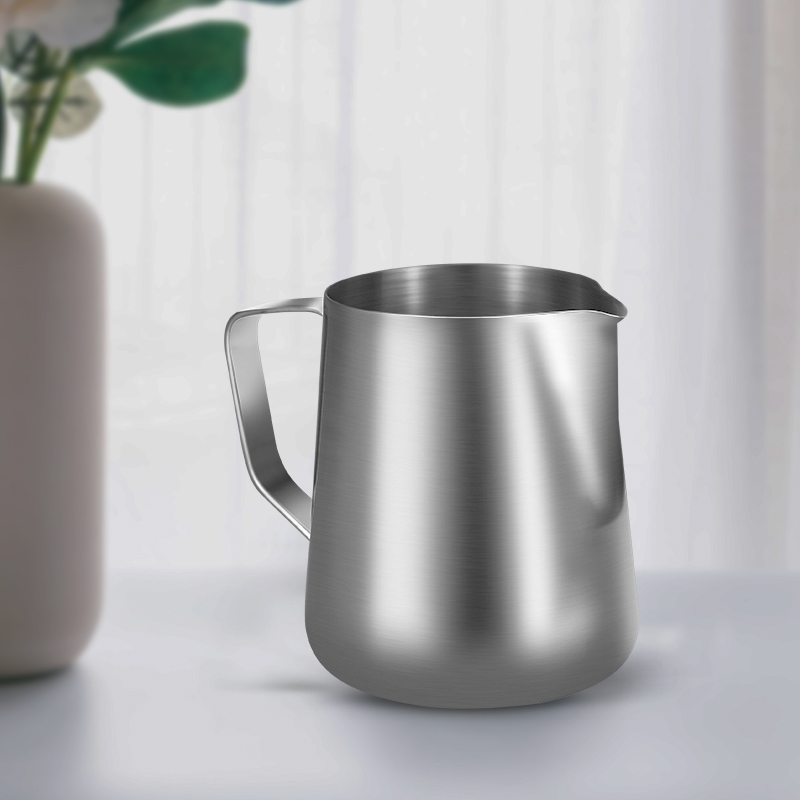 Brocca per Montare il Latte in - Barista Milk Jug recensione e prezzo